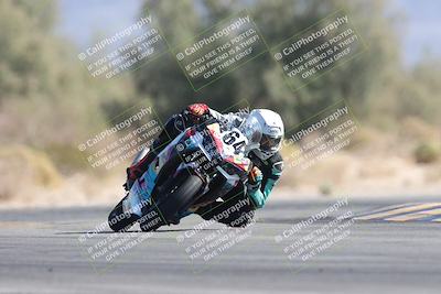 media/Nov-01-2025-CVMA (Sat) [[fc0f7531b8]]/Race 4-500-400-350 Supersport/